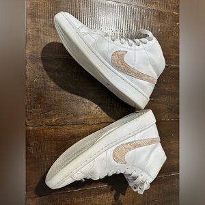 Women's size 7- Nike high top tennis shoes- tan/white